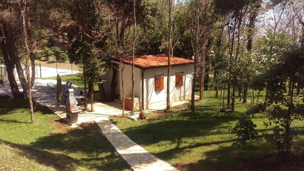 Ribarska Kuca Romana Premantura Bagian luar foto